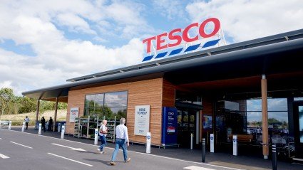 Tesco wil tien vestigingen openen in Ierland