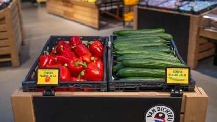 Jumbo gaat rode paprika, komkommer en bosui zonder plastic verpakking aanbieden